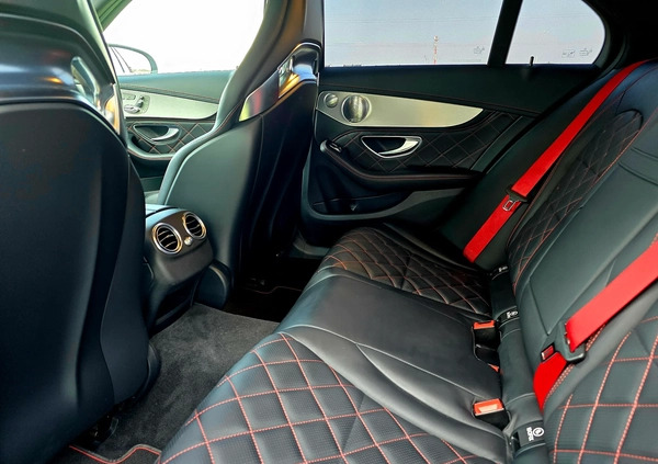 Mercedes-Benz Klasa C cena 299999 przebieg: 11000, rok produkcji 2015 z Poznań małe 781